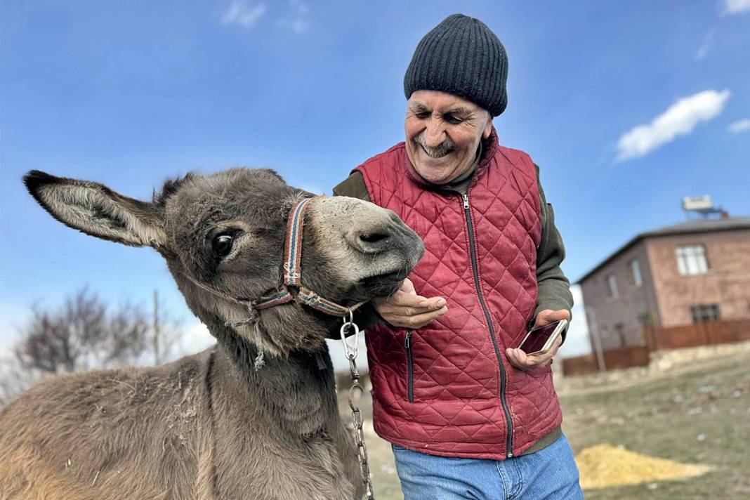 Hikayesi duyulunca Türkiye'nin her yerinden destek yağdı! 72 yaşında, 21 yıldır usanmıyor bıkmıyor 10